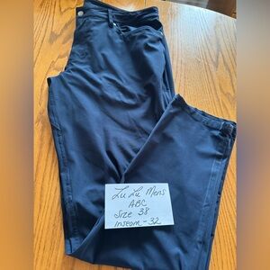 lululemon athletica Men's Chino-Style Pants in NavyABC